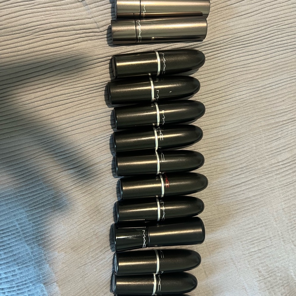 MAC Lipstick 14 used but almost new